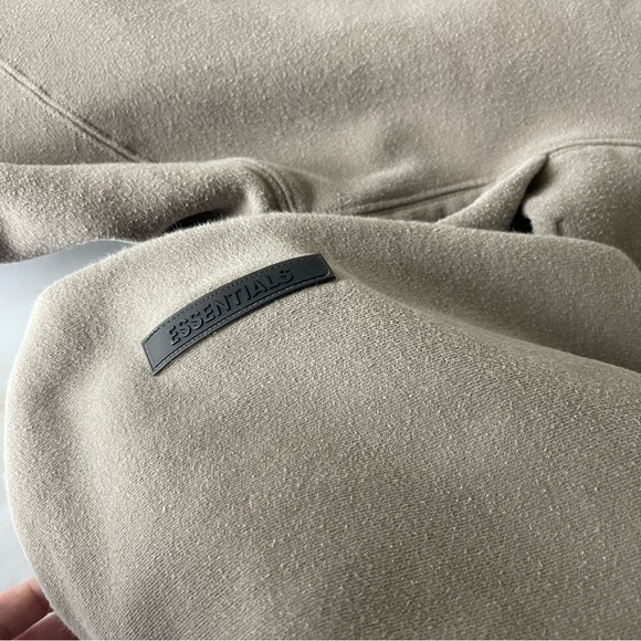 Fear of God Essentials Taupe Pullover Hoodie Size Mens XL - Picture 3 of 13